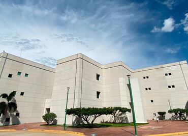 Reconocen cuerpo de otro migrante y dan de alta a cinco más del accidente de tráiler en Chiapas