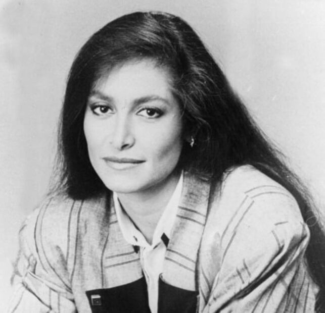 Daniela Romo cumple 63 años, así ha cambiado la cantante de la larga cabellera