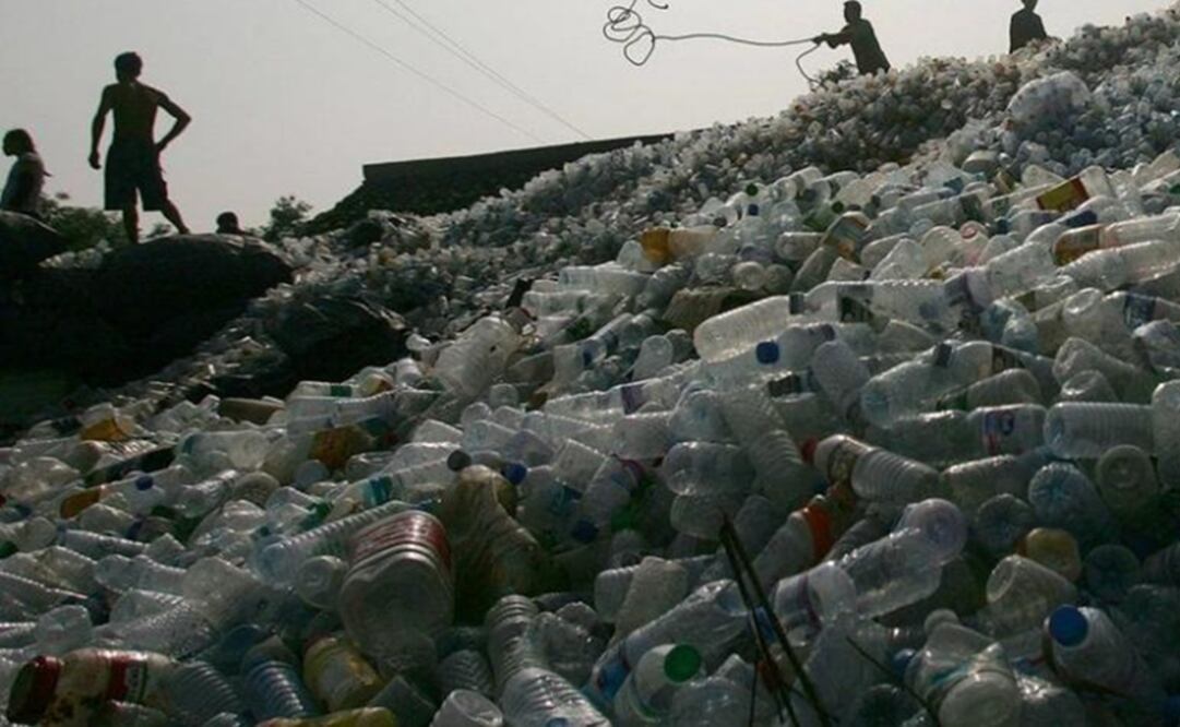 A partir de marzo China pondrá en vigor una prohibición en las importaciones de ciertos tipos de materiales de reciclado. (FOTO: Reuters)