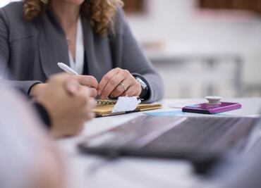 Estas son las 3 carreras universitarias que ya no se recomiendan estudiar; afirma la Inteligencia Artificial