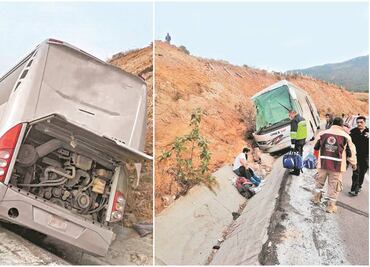 Vuelca autobús en Acambay; mueren siete