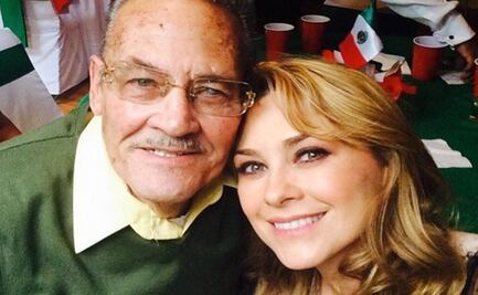 Entre lágrimas, Aracely Arámbula recordó a su padre durante la presentación de “La Madrastra”