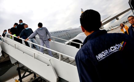 FOTOS: “Son colombianos, son libres, dignos y sin estar esposados”; Petro muestra llegada de deportados de EU