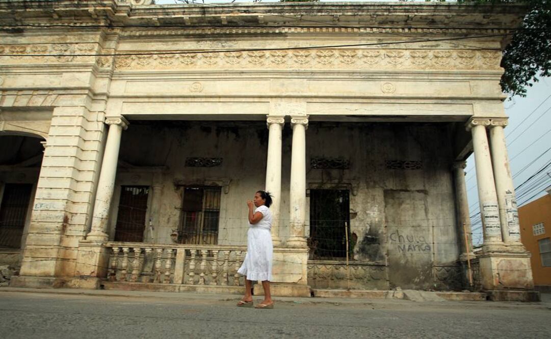 Cuentan en Ciénaga que "Don Manuel" cada año sacrificaba a un trabajador de su plantación bananera a satanás como pago por la prosperidad concedida, y así surgió el sobrenombre de esta casa. FOTO: Mauricio Dueñas/EFE.