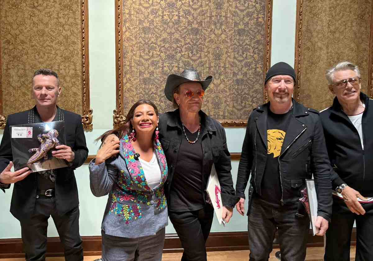 “Ajolotizamos a U2”

La jefa de Gobierno, Clara Brugada, invitó a la banda de rock U2 a presentarse en el Zócalo de la CDMX