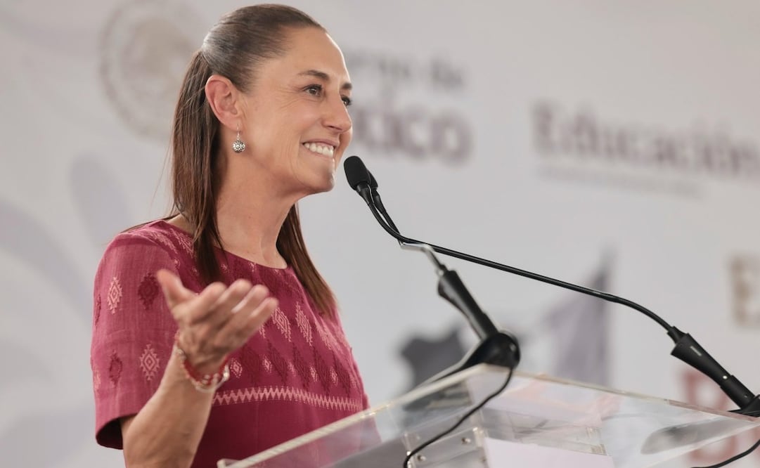 La presidenta de México, Claudia Sheinbaum, durante la entrega de la beca Rita Cetina en Villa de Álvarez, Colima. Foto: Presidencia