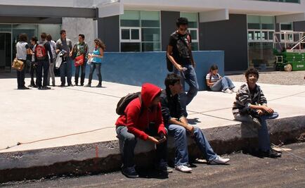 Descartan garantizar la educación superior