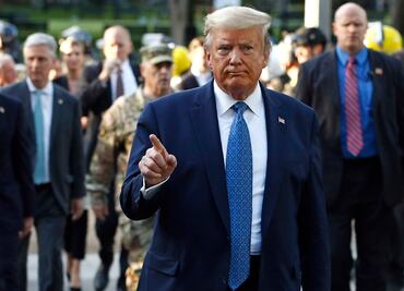 Trump asegura que fue al búnker de la Casa Blanca "sólo para hacer una inspección"