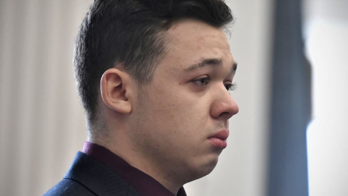 Kyle Rittenhouse lloró al conocer su absolución. Foto: Getty Images