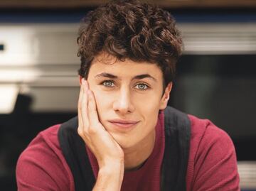 Juanpa Zurita hace malabares en la cocina