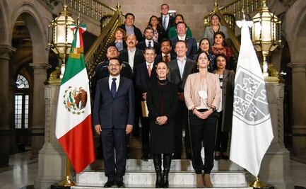 Gobierno de la CDMX difunde primera foto de Claudia Sheinbaum con nuevos alcaldes