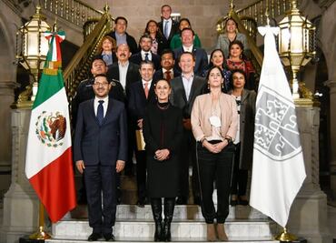 Gobierno de la CDMX difunde primera foto de Claudia Sheinbaum con nuevos alcaldes