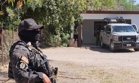 Vecinos describen madrugada violenta en Sinaloa tras operativo que dejó 11 muertos; detonaciones y helicópteros sacuden la zona