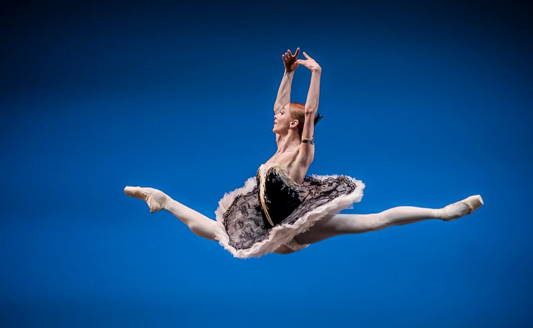 El fotógrafo mexicano Carlos Quezada ha logrado la atención de las más importantes compañías de Alemania como el Ballet Zürich, el Stuttgarter Ballet y el Staatsballet Berlin, así como los elogios de sus directores artísticos. En la imagen: Iana Salenko - Staatsballett Berlin.