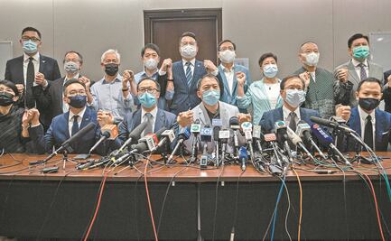 Diputados hongkoneses renuncian a sus cargos