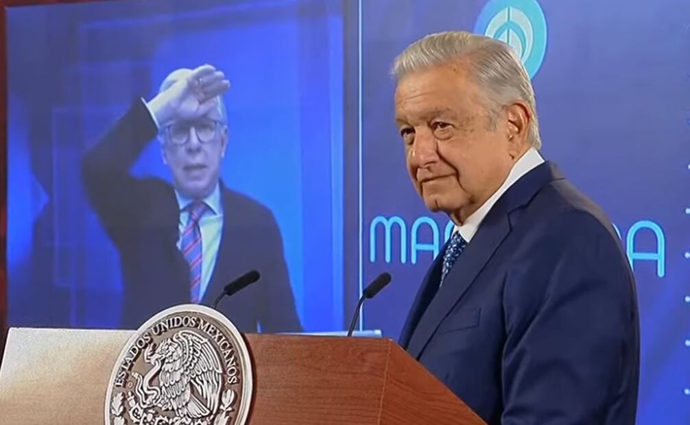 El presidente López Obrador exhibe otra vez en su mañanera al periodista Joaquín López-Dóriga. Foto: Captura