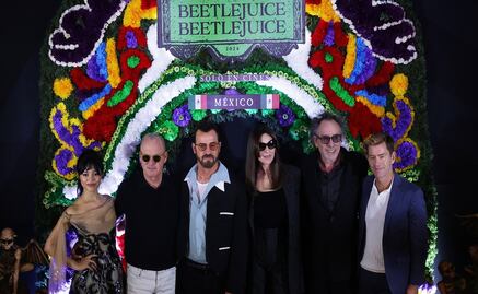 Beetlejuice "resucita" en México; Tim Burton y el elenco de la cinta visitan la CDMX