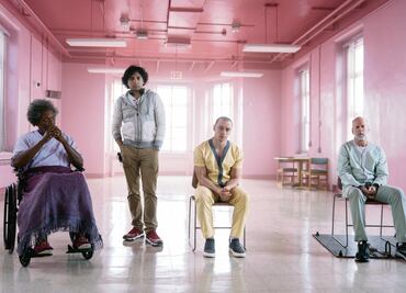 Glass vence a amigos y superhéroes en taquilla