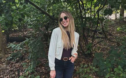 Mariana Rodríguez destaca con jeans cargo y chamarra de piel