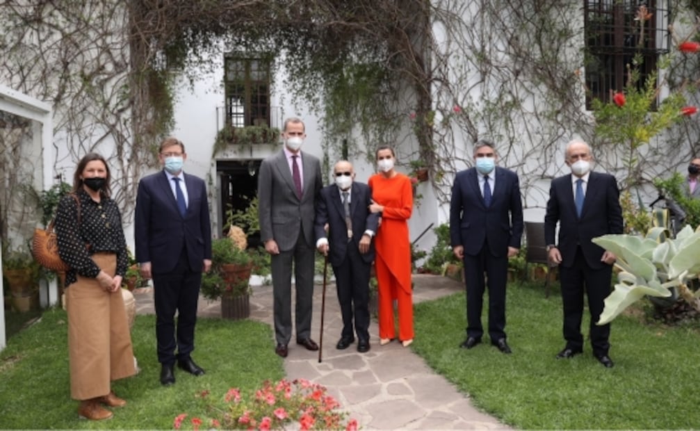 Francisco Brines, en delicado estado de salud, recibe Premio Cervantes