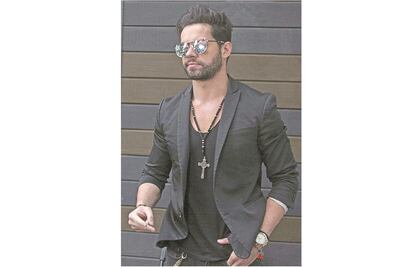 Dejan solo a Eleazar Gómez