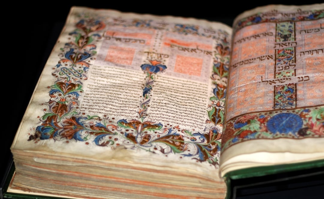 Imagen genérica de un manuscrito medieval. Foto: EFE/Joan Mas Autonell, archivo