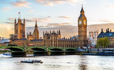 Policía de Londres cierra la Plaza del Parlamento por "incidente en curso"