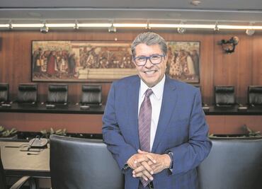 Ricardo Monreal confirma que no asistirá a marcha de AMLO porque va a España