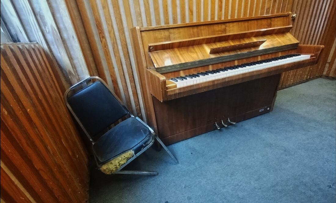 Imagen del interior de la Escuela de Música Vida y Movimiento del Centro Ollin Yoliztli se encuentra en un estado deplorable, el jueves 6 de noviembre de 2025. Foto: Fernanda Rojas/EL UNIVERSAL