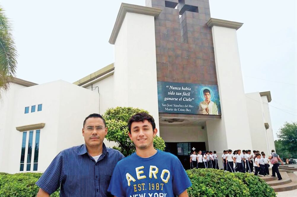 Ignacio Martínez (izq) y Javier Calzada (der) fueron los dos primeros denunciantes por casos de abuso sexual por parte de sacerdotes. Foto: ESPECIALES