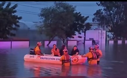 Inundaciones por fuertes lluvias dejan más de 45 personas atrapadas en Sinaloa; no se reportan lesionados