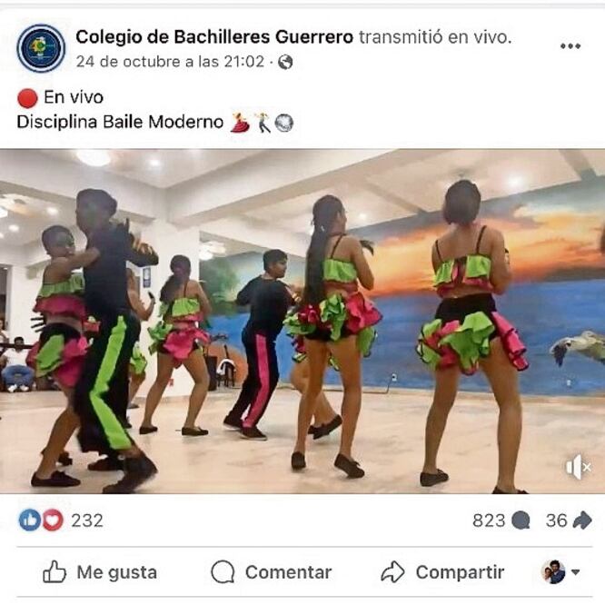 A las 22:00 horas se premió a los estudiantes ganadores. Foto: Facebook
