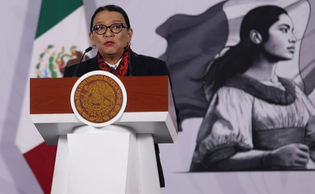 Rosa Icela Rodríguez, titular de la Segob, encabeza este viernes la conferencia de prensa mañanera desde Palacio Nacional en ausencia de la presidenta Claudia Sheinbaum (21/08/2026). Foto: Carlos Mejía / EL UNIVERSAL