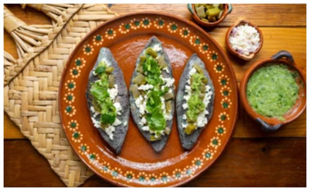 Descubre los sabores de la Feria del Tlacoyo 2023. Imagen: Shutterstok.