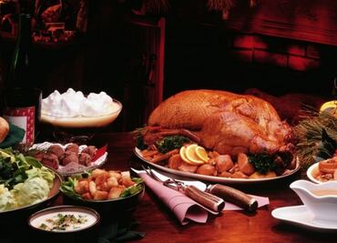 Aconsejan consumir verduras y lactobacilos antes de cenas navideñas