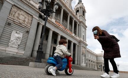 Coronavirus. Con ganas de correr y sin miedo, niños empiezan a salir en España tras cuarentena