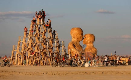 Artistas, nudistas y locos