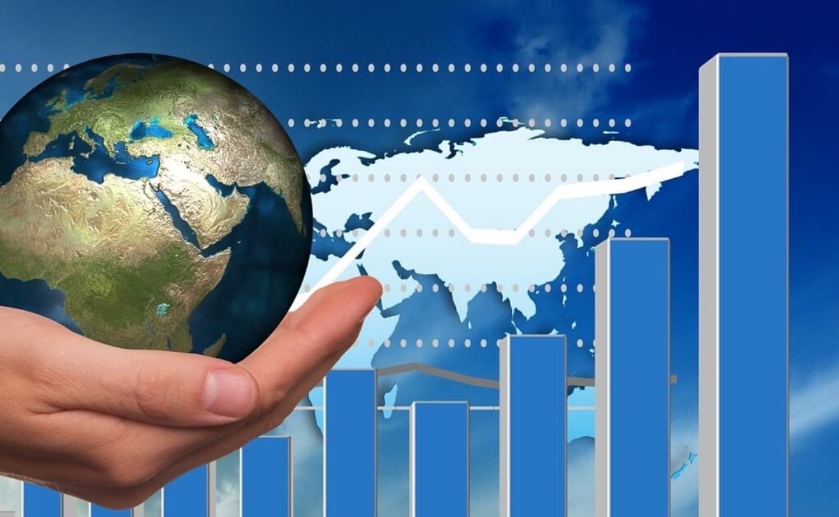 Economía global resiste pero encara más presión fiscal y de deuda: jefa del FMI; es "como el barco de 'La Odisea' azotado por la tormenta"