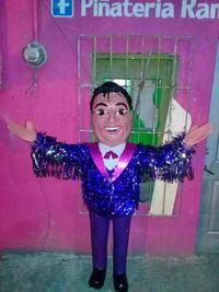 "Reviven" a Juan Gabriel... ¡en piñata!
