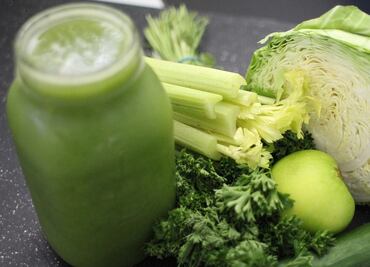 Conoce los beneficios que aporta el agua de apio para la salud