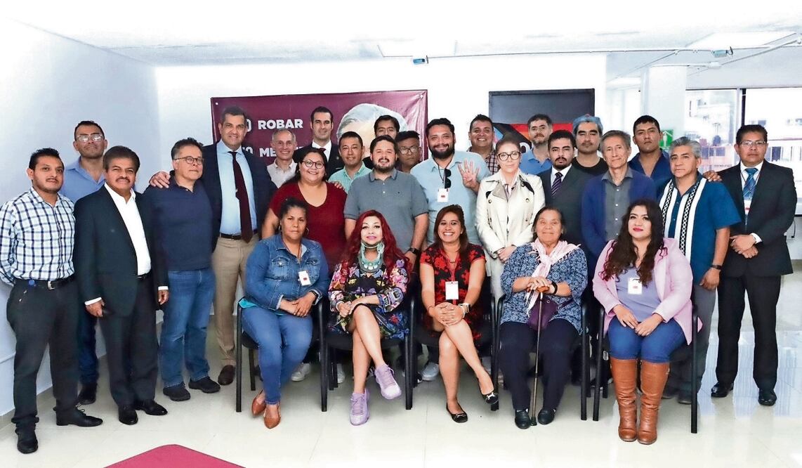 La dirigencia de Morena presentó los resultados de la encuesta de reconocimiento. Foto: Especial