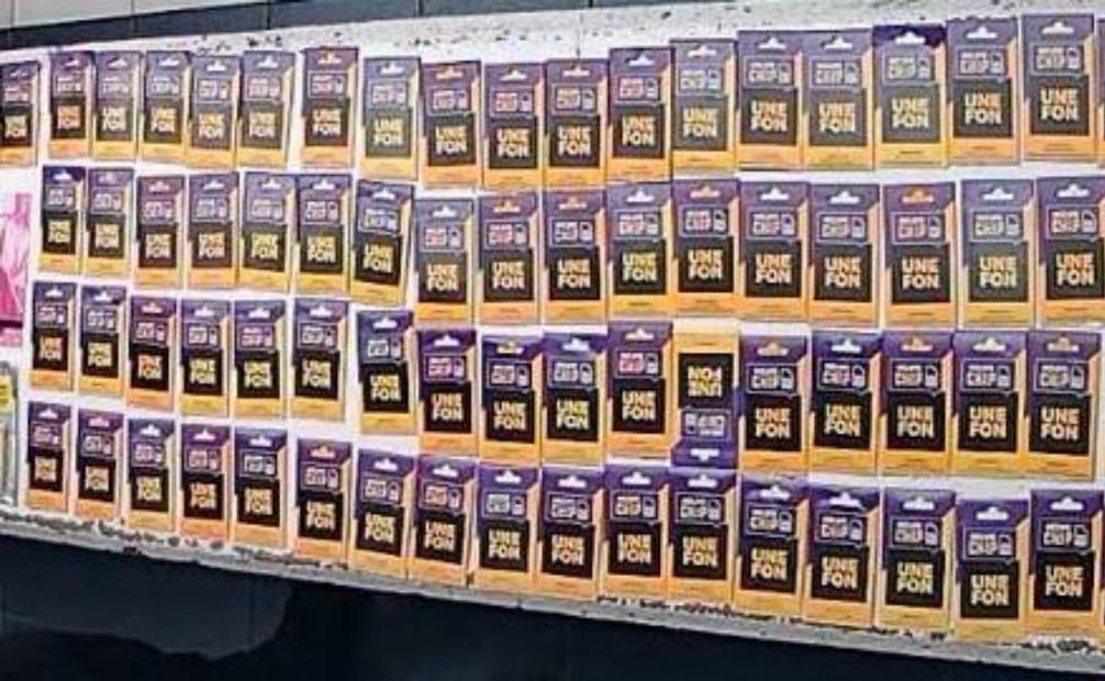 Cinco custodios son detenidos en penal de Cuernavaca; portaban droga y equipo de telefonía.
Foto: Especial.