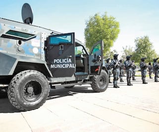 Dan Black Mamba a la policía de León