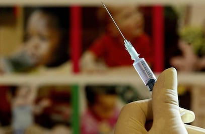 Joven afectada por cirugía pasa de víctima a verdugo