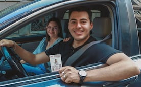 Cuál es la edad mínima y máxima para tramitar la licencia de conducir