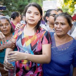 Liberan en El Salvador a joven acusada de aborto