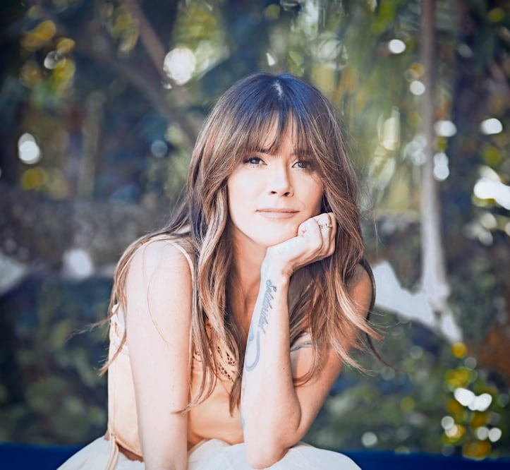 La artista ahora colabora con artistas nacionales. Foto: CLASOS