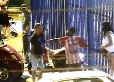 Joven arriesga su vida para evitar que hombre quemara a su pareja en Perú