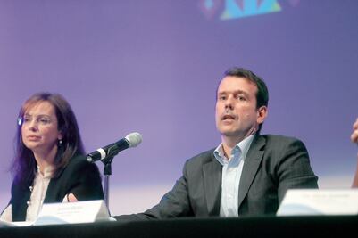 IBM cambia de hardware a soluciones en datos