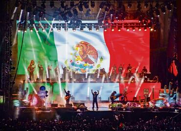 Frontera y Yahritza dividen el Grito en la plancha del Zócalo